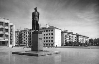 Monument to F.E.Dzerzhinsky.