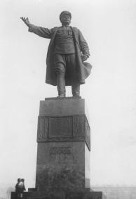 Памятник С.М. Кирову. 1938. Скульптор Н.В. Томский