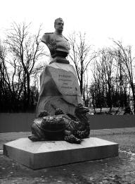Памятник Н.М. Пржевальскому. 1892. Скульптор И.Н. Шредер