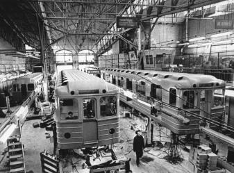 Metro cars assembly on Vagonmash Plant.