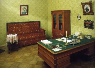 Memorial Literary Museum of F.M.Dostoevsky. Study.