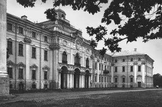 Стрельнинский дворец. Южный фасад