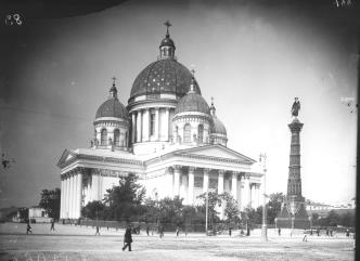 Троицкий собор л.-гв. Измайловского полка и колонна Славы. Фото 1900-х