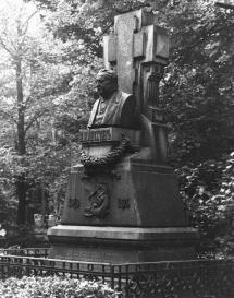 Headstone of A.N. Apukhtin at Literatorskie Mostki Necropolis. Sculptor R.R.Bach. 1898.