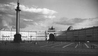 Здание Главного штаба и министерств. Фото 1979
