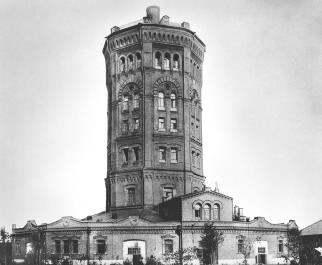 Водонапорная башня главной станции петербургских водопроводов . Фото нач. 20 в.