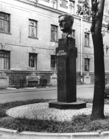 Monument to D.D.Shostakovich.