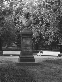Памятник В.А. Жуковскому. 1887. Скульптор В.П. Крейтан