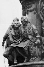 А. А. Безбородко (слева) и И. И. Бецкой. Фрагмент памятника императрице Екатерине II.