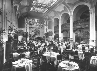 Ресторан Гранд-отеля "Европа". Фото К.К.Буллы. 1913