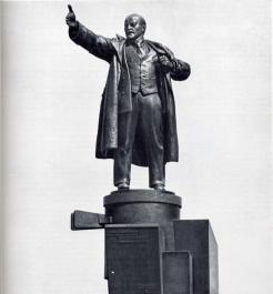 Monument to V.I.Lenin at Baltysky Railway Station.