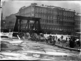 Collapse of Egipetsky Bridge. Photo, 1905.