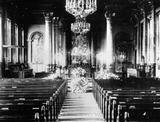 Интерьер Английской церкви. Фото 1916.