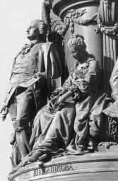 Е. Р.Дашкова (справа) и Г. Р. Державин. Фрагмент памятника императрице Екатерине II.