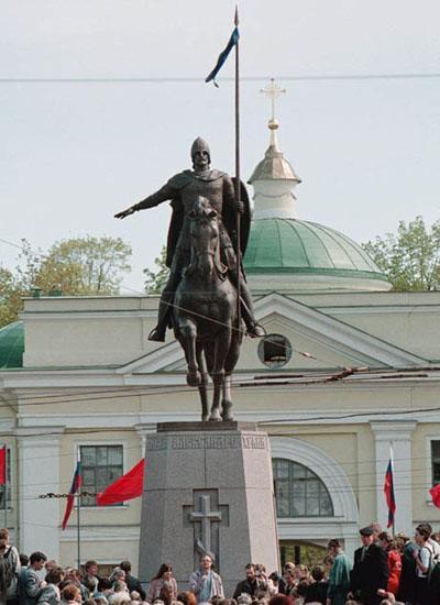 Памятник Александру Невскому. Фото с сайта http://gov.spb.ru