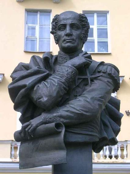 Памятник А. Бетанкуру. Фото В. Лурье с сайта http://www.petrograph.ru/