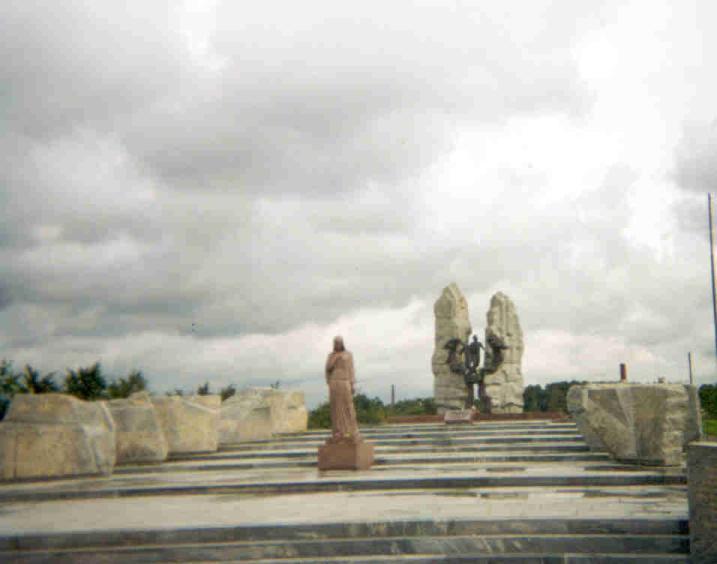 Памятник воинам-интернационалистам, погибшим в Республике Афганистан. Фото Л. Нижанковской