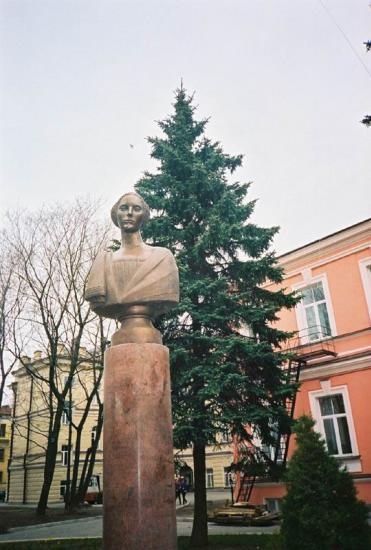 Бюст великой княгини Елены Павловны. Фото с сайта http://museum-romanov.narod.ru/