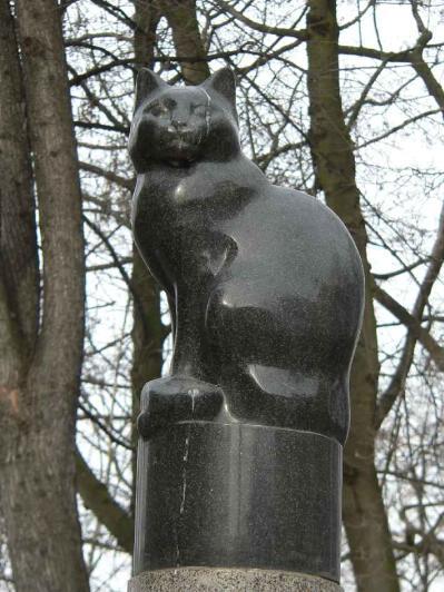 Памятник Подопытной кошке. Фото В.Ф. Лурье с сайта http://www.petrograph.ru/