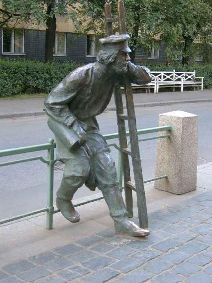 Памятник фонарщику. Фото В. Лурье с сайта http://www.petrograph.ru/