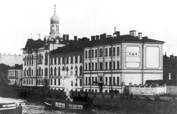 Здания Крестовоздвиженской общины. Начало 1900-х.