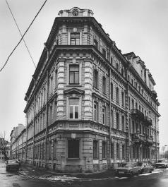 Дом на Биржевой линии, в котором жил А. И. Куинджи.