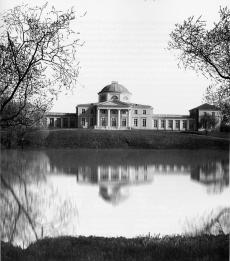 Taurida Palace from the garden.
