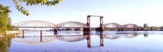 Finlyandsky Railway Bridge.