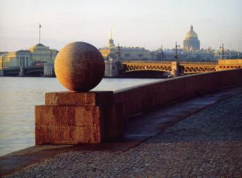 View of Dvortsovy Bridge from the Spit of Vasilievsky Island.