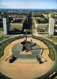 Площадь Победы и Московский проспект.