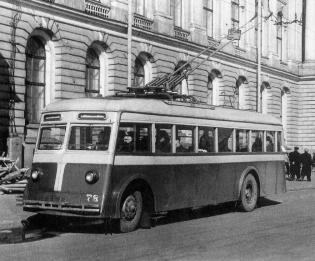 Троллейбус типа ЯТБ-1. Фото 1937