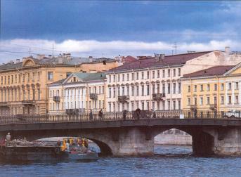 Belinskogo Bridge across the Fontanka River.