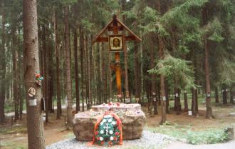 Levashovskaya Pustosh. Russian Orthodox Monument. Author D.I.Bogomolov. 1993.