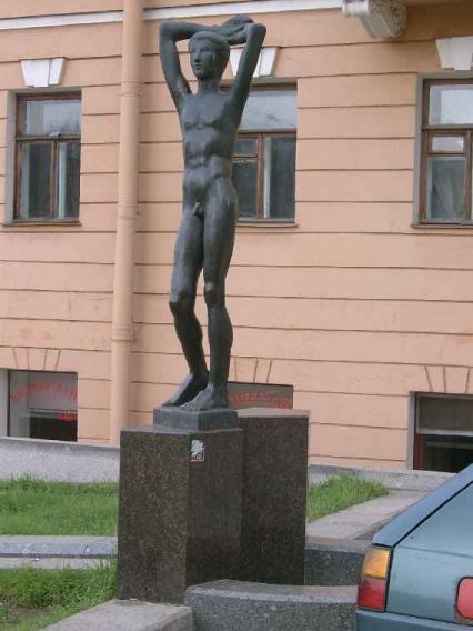 Новый век. Фото В. Лурье с сайта http://www.petrograph.ru/