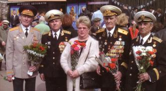 Yu.A. Semyenov, Honoured citizen of Pushkin Town, a participant of the town defence and a partisan of the Pushkin detachment, captain, the chairman of the district DOSAAF (Voluntary Society for Cooperation with the Army, Aviation, and Fleet ) during 14 years, the chairman of the district Veterans' Soviet in the 1990s.